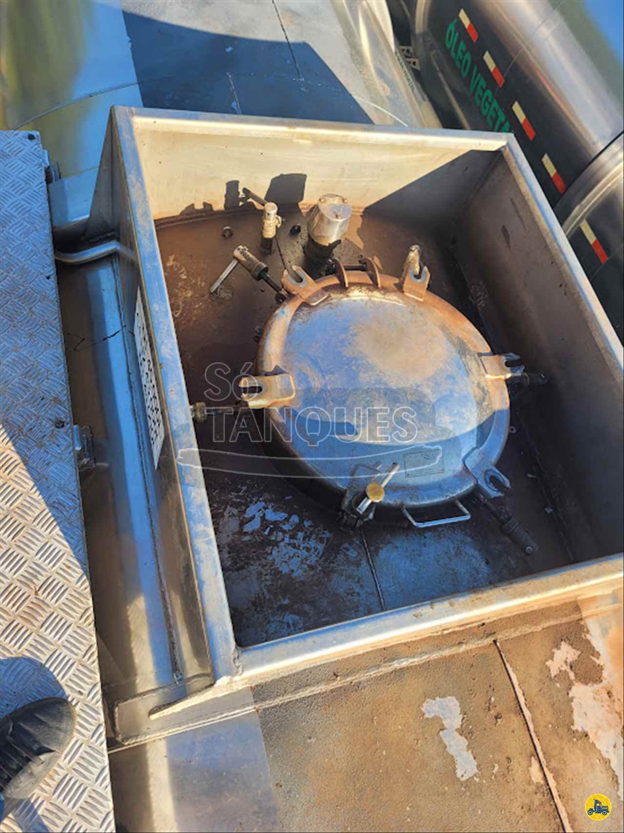 CARRETA SEMI-REBOQUE TANQUE INOX Só Tanques e Carretas CURITIBA PARANÁ PR